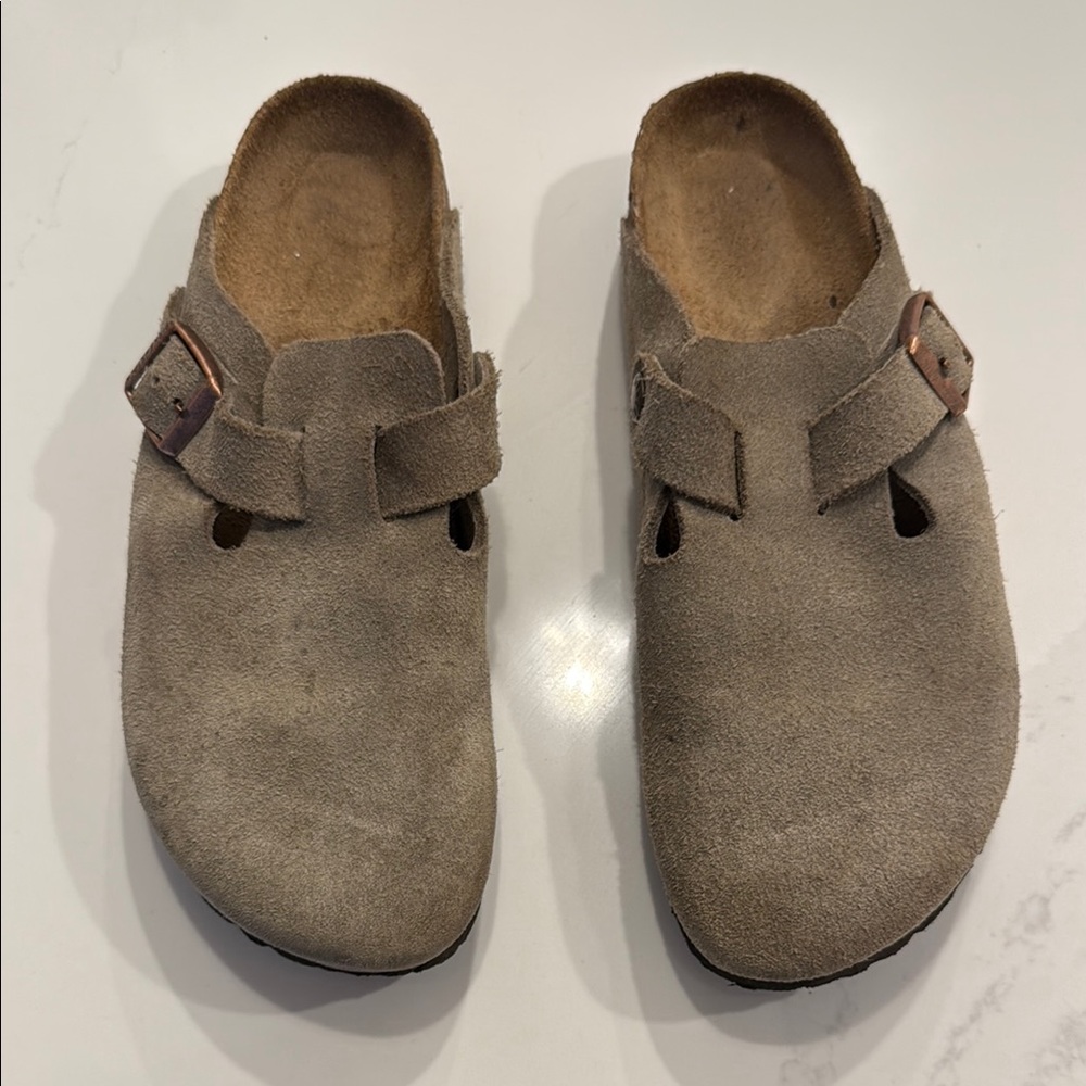Birkenstock Boston Clogs – Stone Suede – Size 8